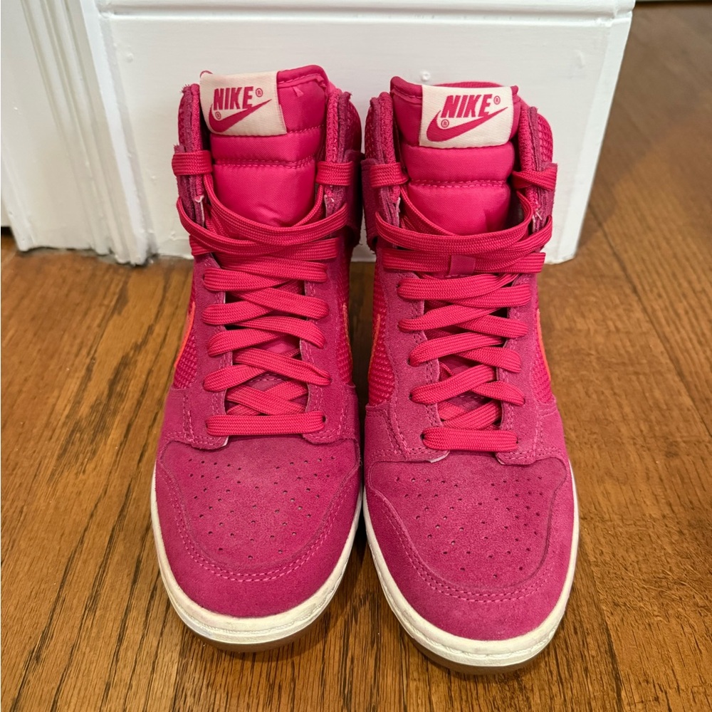 Nike Women's Fuchsia Sky Dunks High-Top Sneakers - Picture 2 of 6